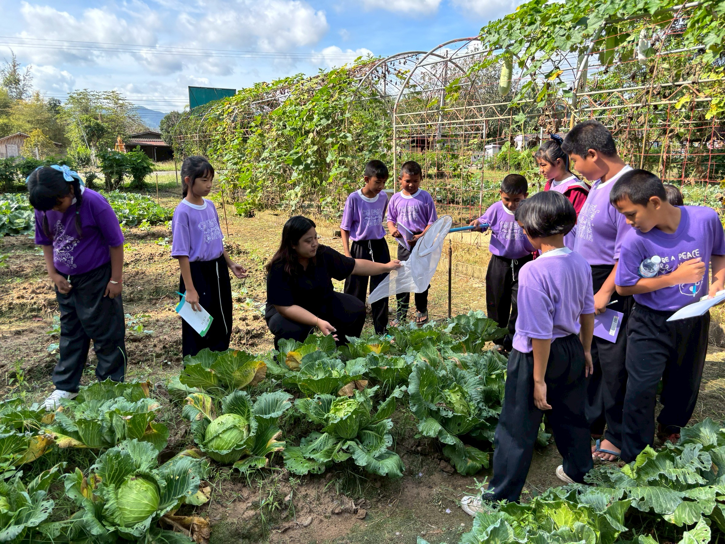 title - ส.ป.ก.ประจวบคีรีขันธ์ วันที่ 26-27 กุมภาพันธ์ 2569 ดำเนินการจัดฝึกอบรมภายใต้โครงการอนุรักษ์พันธุกรรมพืช อันเนื่องมาจากพระราชดำริ สมเด็จพระเทพรัตนราชสุดาฯ สยามบรมราชกุมารี (อพ.สธ.) ประจำปีงบประมาณ พ.ศ. 2569 ณ โรงเรียนบ้านวังน้ำเขียว หมู่ที่ 7 ตำบลร่อนทอง อำเภอบางสะพาน จังหวัดประจวบคีรีขันธ์ และโรงเรียนตำรวจตระเวนชายแดนบ้านย่านซื่อ หมู่ที่ 9 ตำบลหาดขาม อำเภอกุยบุรี จังหวัดประจวบคีรีขันธ์